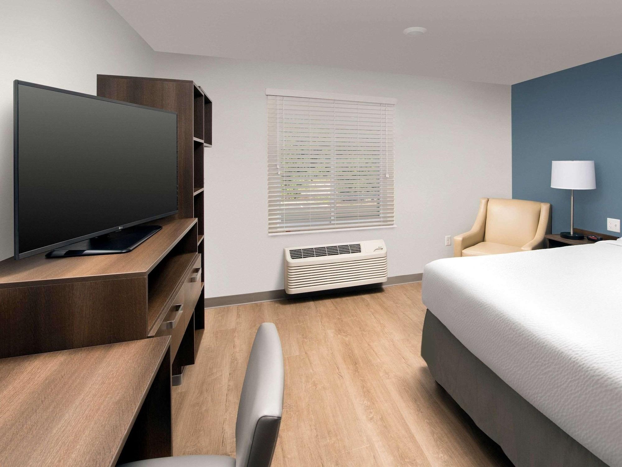 Suburban Studios Watford City Eksteriør bilde