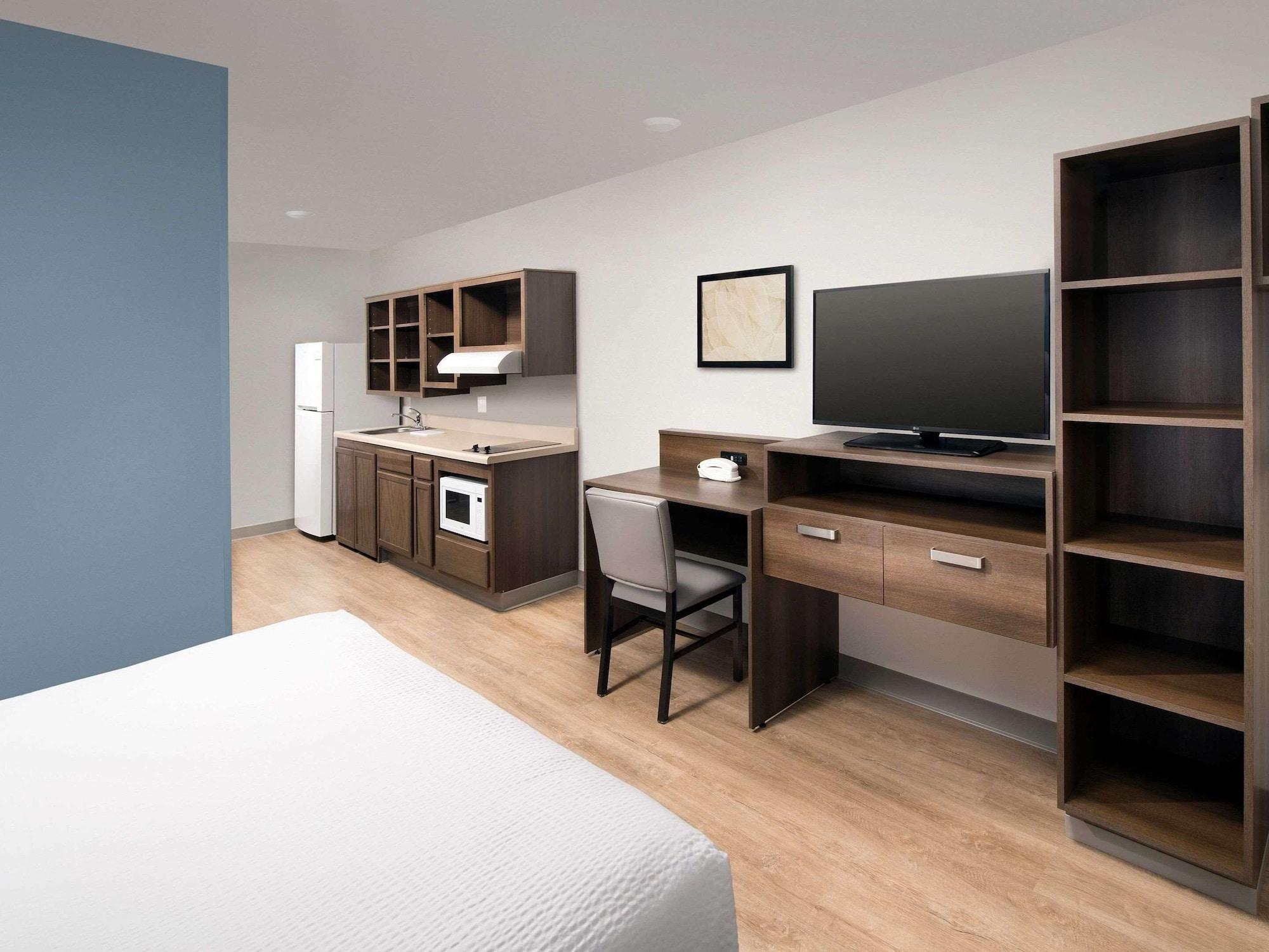 Suburban Studios Watford City Eksteriør bilde