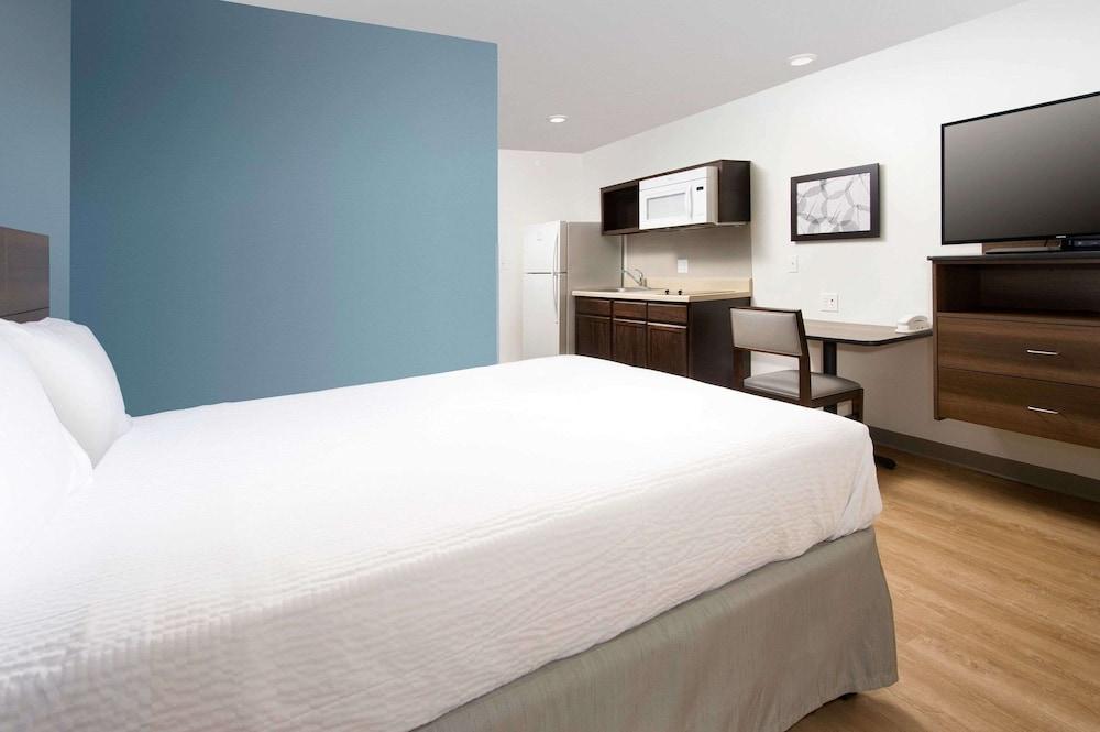 Suburban Studios Watford City Eksteriør bilde