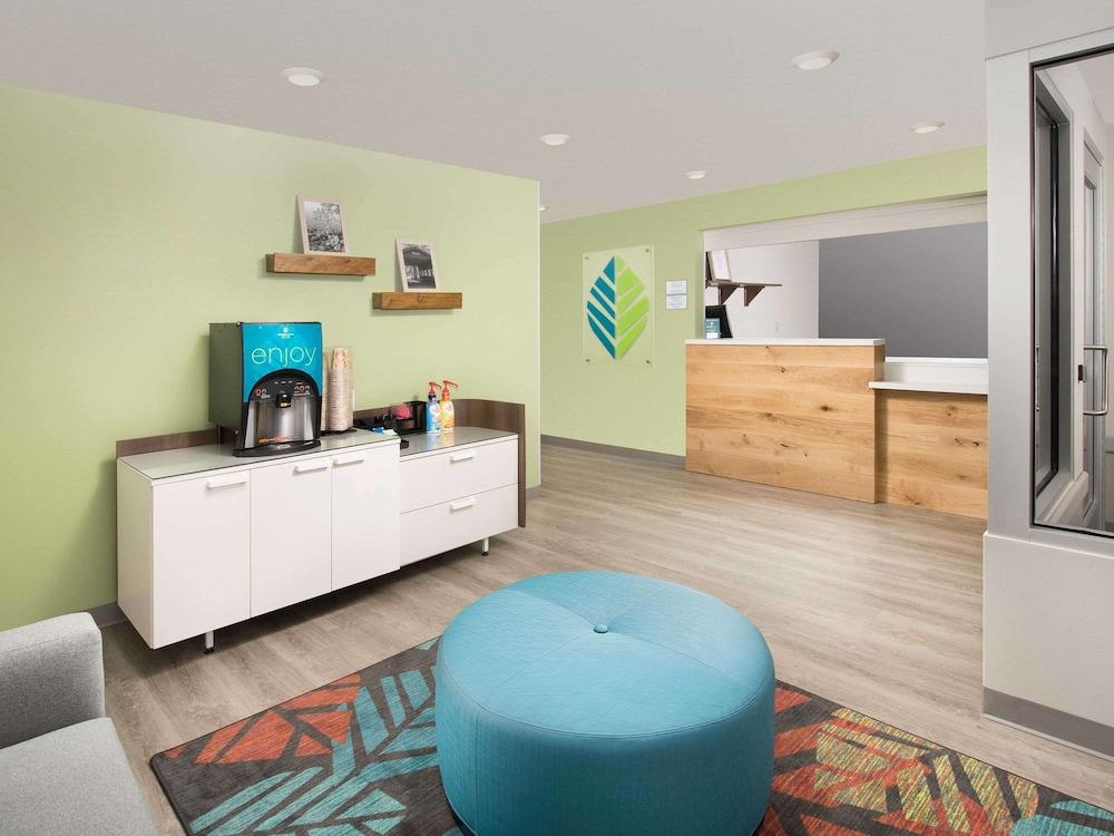 Suburban Studios Watford City Eksteriør bilde