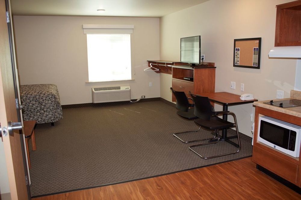 Suburban Studios Watford City Rom bilde