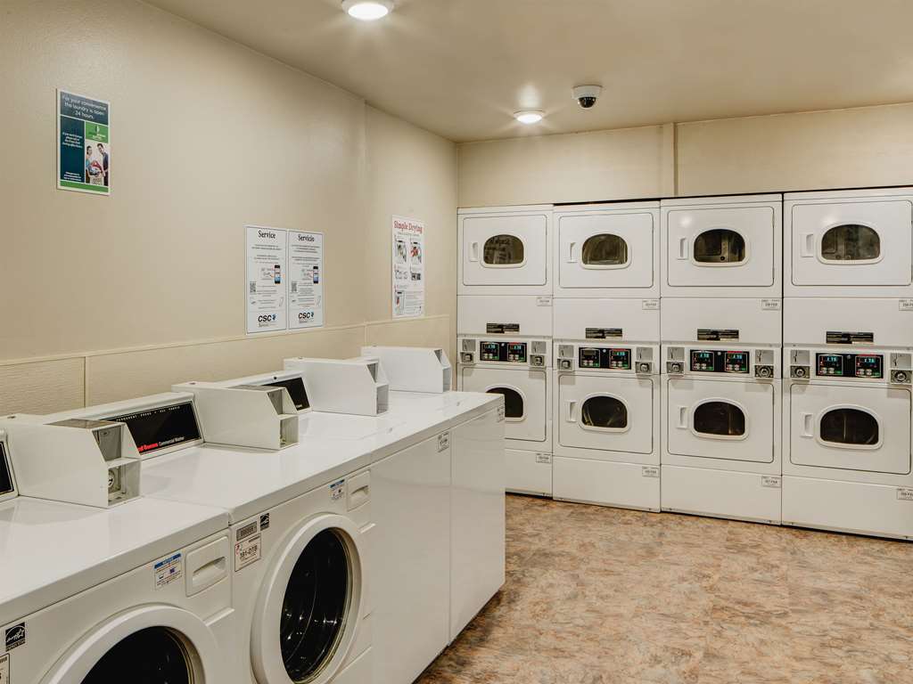 Suburban Studios Watford City Fasiliteter bilde